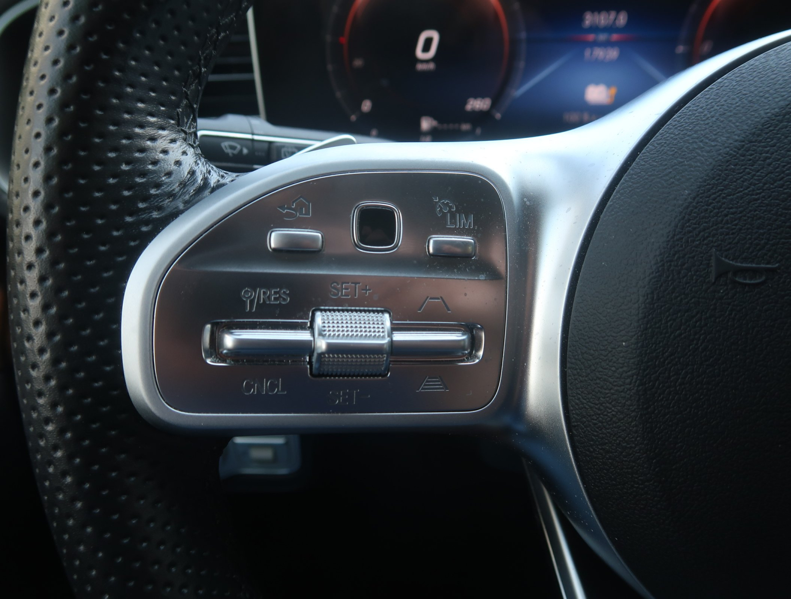 Mercedes-Benz GLE - 2021