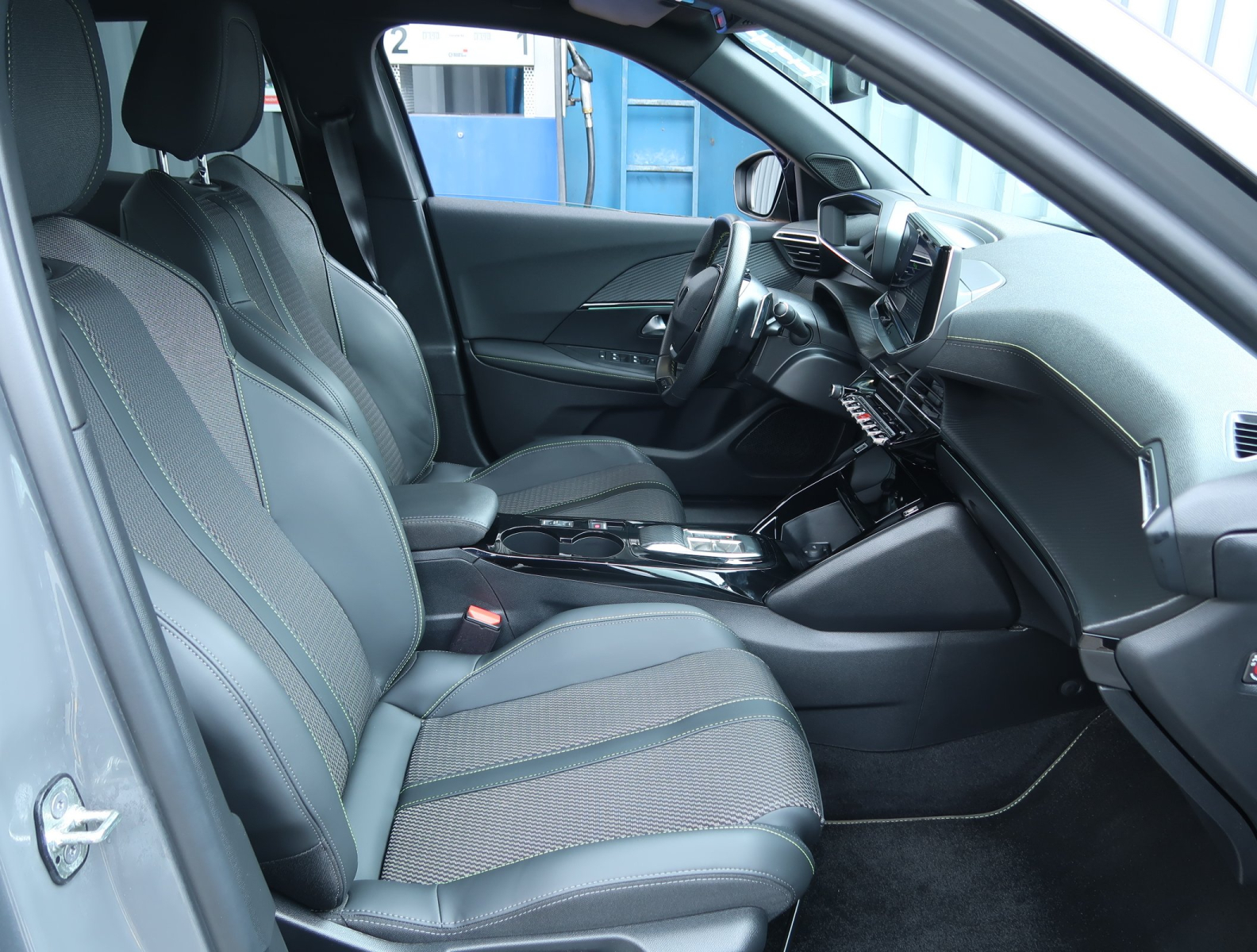 Peugeot 2008 - 2024