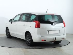 Peugeot 5008 - 2011