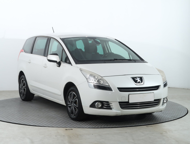 Peugeot 5008 2011
