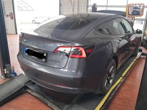 Tesla Model 3 - 2019