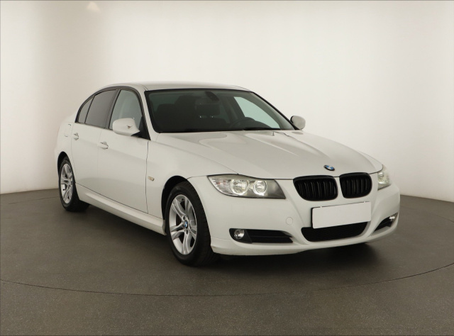 BMW 3 2011