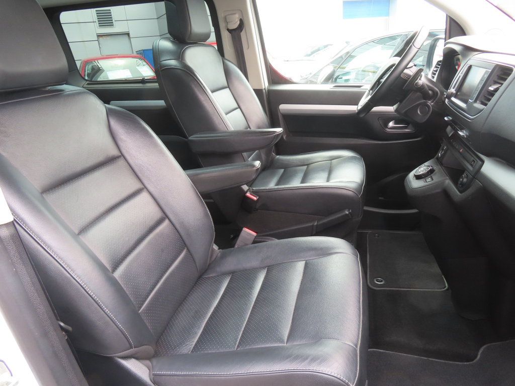 Peugeot Traveller