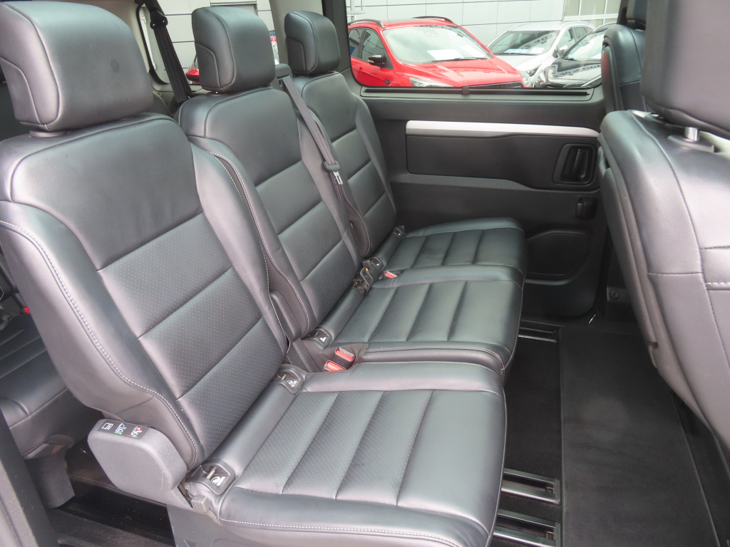 Peugeot Traveller