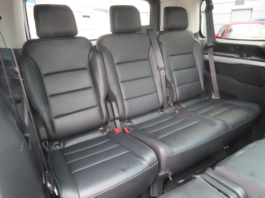 Peugeot Traveller