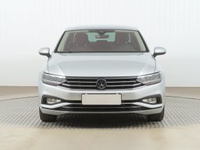 Volkswagen Passat - 2021