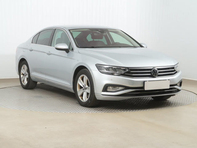 Volkswagen Passat 2021