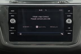 Volkswagen Tiguan - 2018