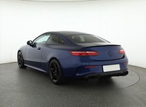 Mercedes-Benz E - 2020