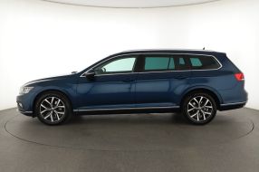 Volkswagen Passat - 2022