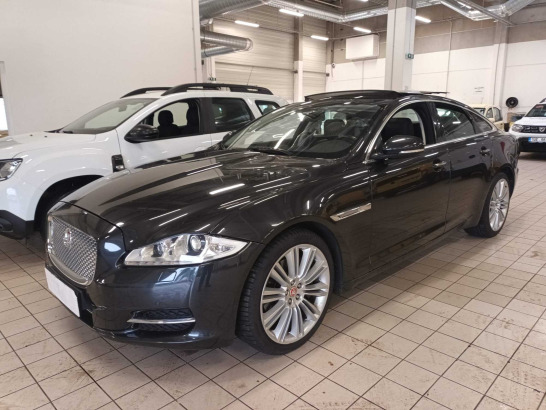 Jaguar XJ