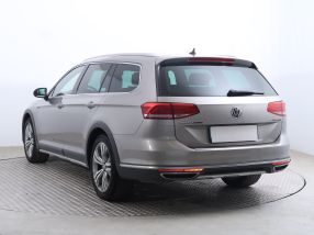 Volkswagen Passat - 2016