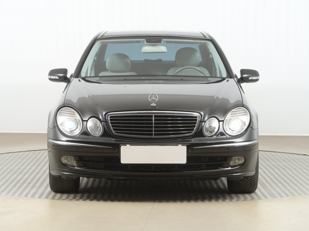 Mercedes-Benz E