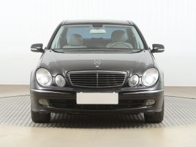 Mercedes-Benz E - 2008