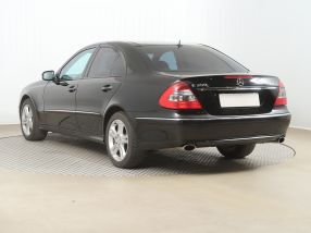 Mercedes-Benz E - 2008
