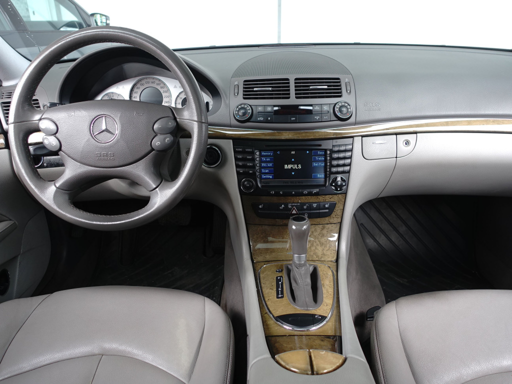 Mercedes-Benz E