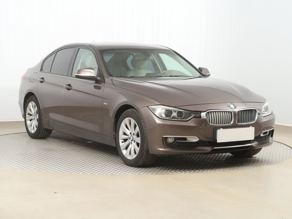 BMW 3 - 2013