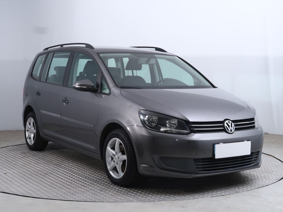 Volkswagen Touran - 2011