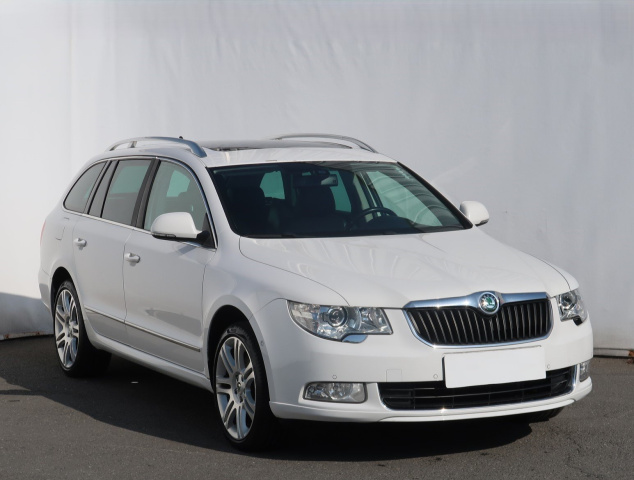 Škoda Superb 2011