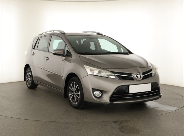 Toyota Verso 2015