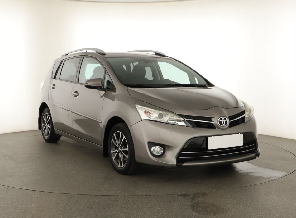 Toyota Verso - 2015