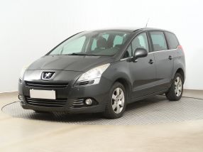 Peugeot 5008 - 2012