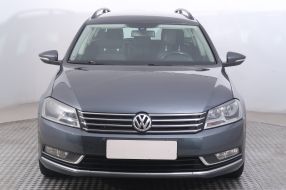 Volkswagen Passat - 2011