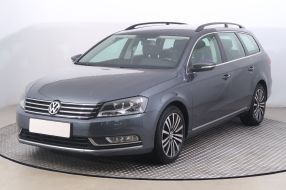 Volkswagen Passat - 2011
