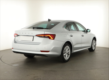 Škoda Octavia - 2023