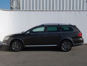 Volkswagen Passat - 2012
