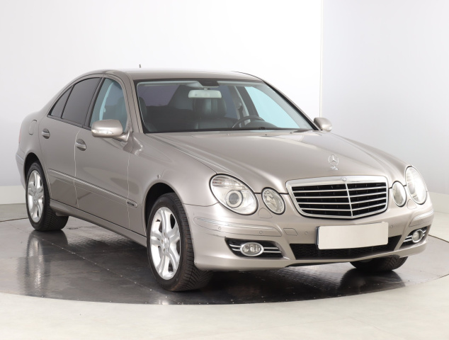 Mercedes-Benz E 2006