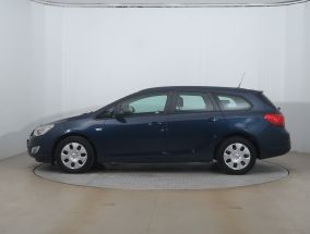 Opel Astra - 2012