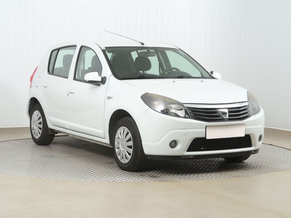 Dacia Sandero - 2011