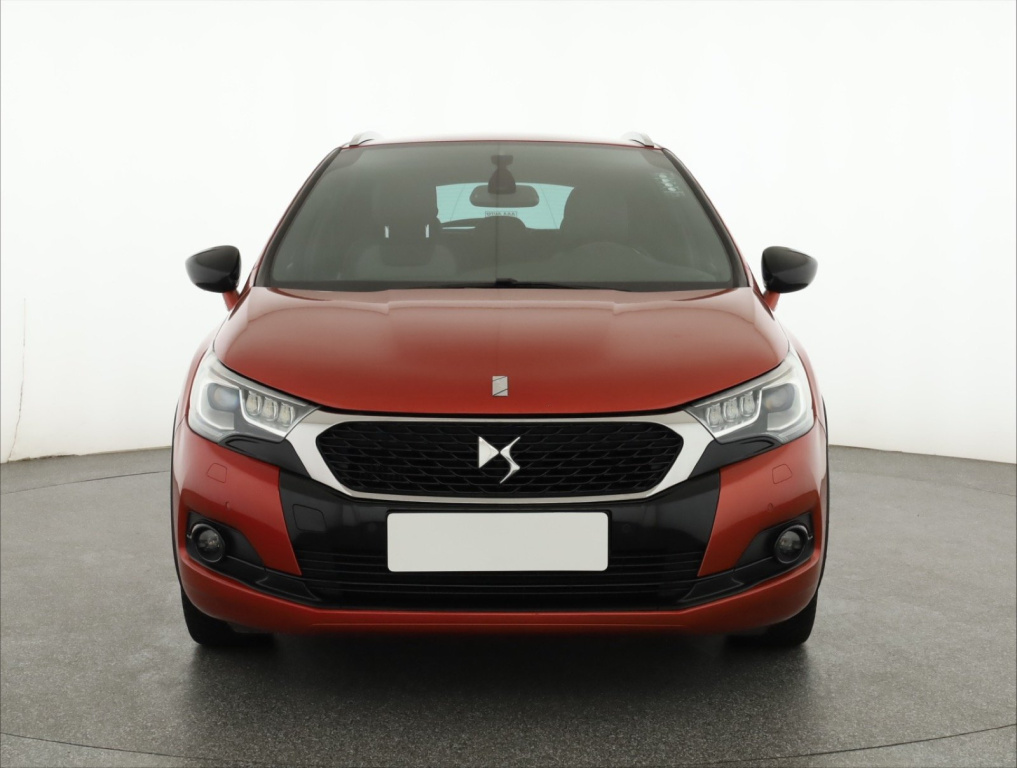 DS 4