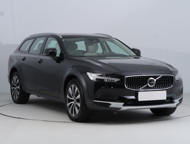 Volvo V90 Cross Country 2023