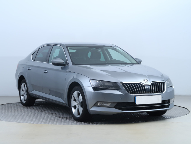 Škoda Superb 2016
