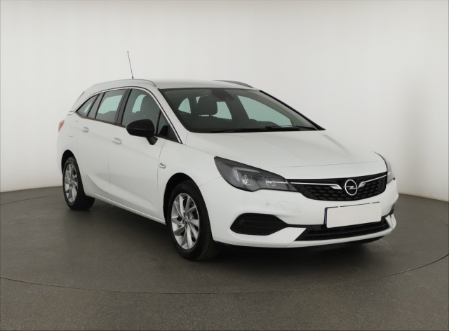 Opel Astra 2021