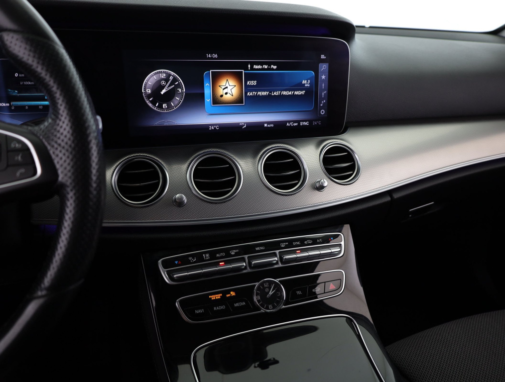 Mercedes-Benz E