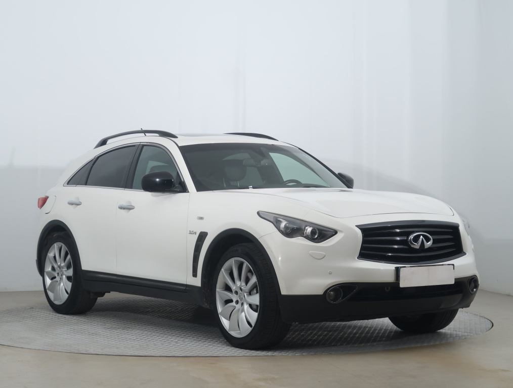 Infiniti QX70