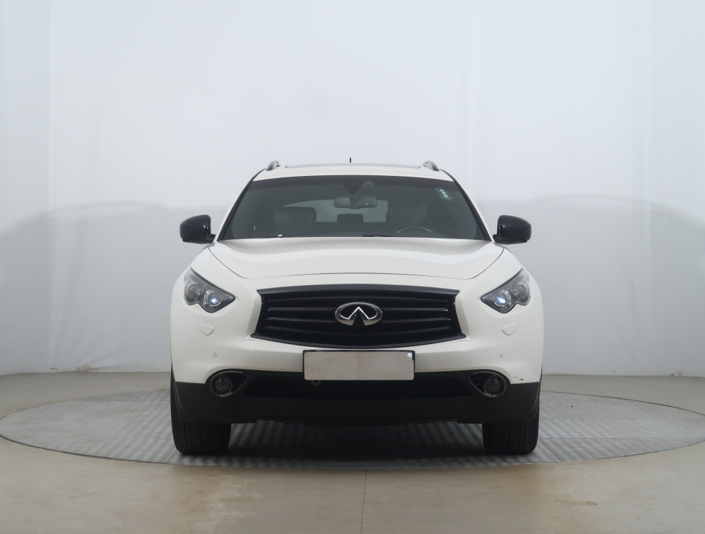 Infiniti QX70