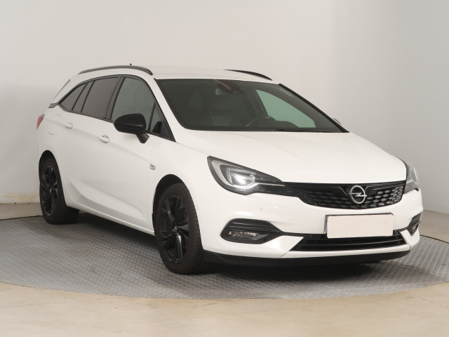 Opel Astra 2021