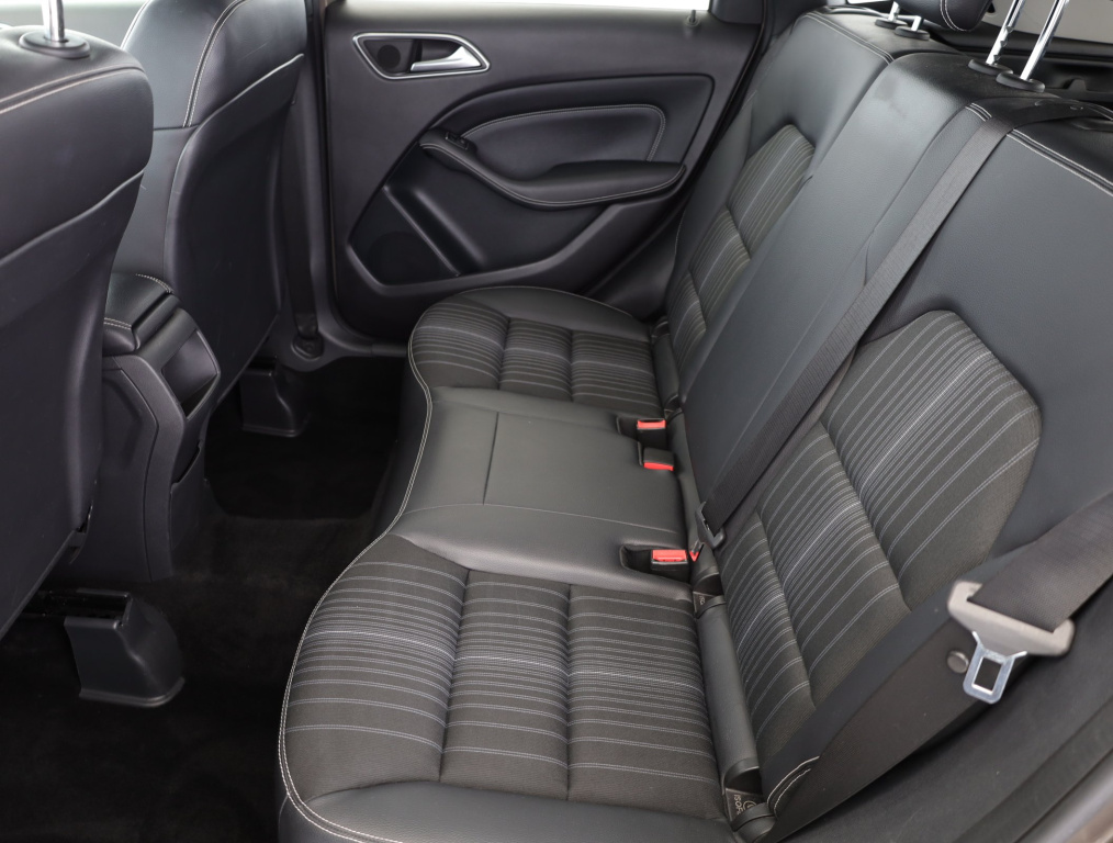 Mercedes-Benz B
