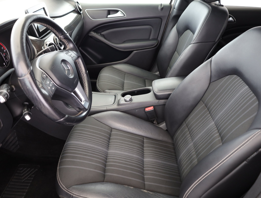 Mercedes-Benz B