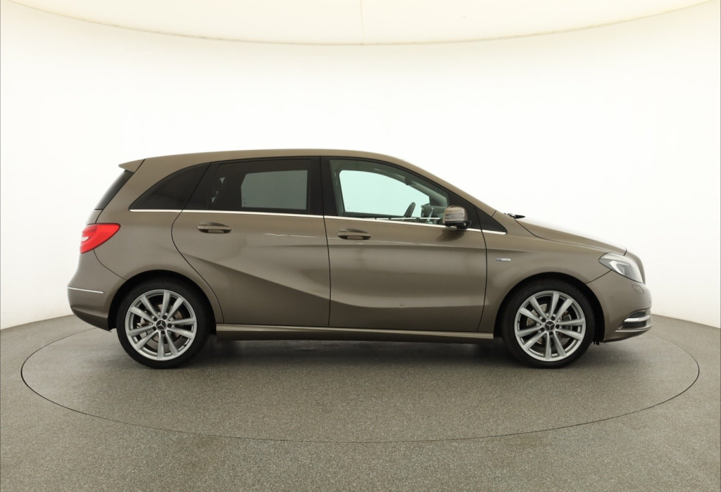 Mercedes-Benz B
