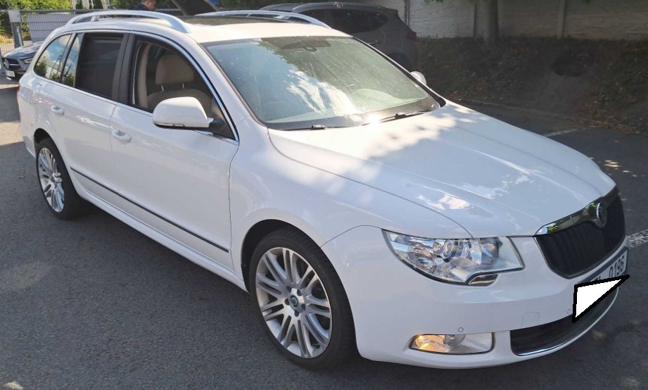 Skoda Superb - 2011