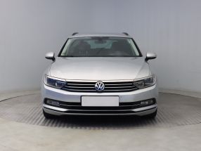 Volkswagen Passat - 2015
