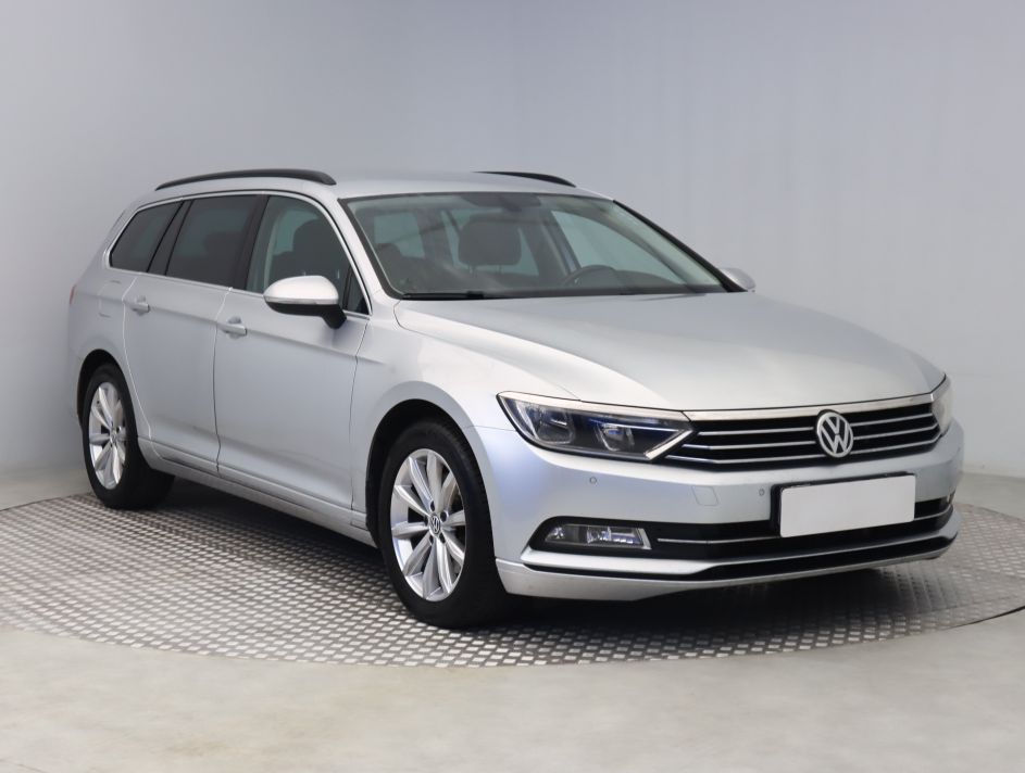 Volkswagen Passat - 2015