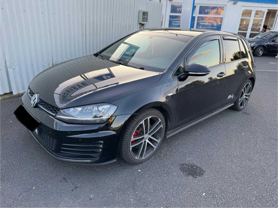 Volkswagen Golf - 2016
