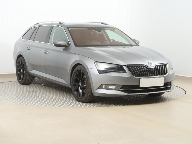 Škoda Superb 2016