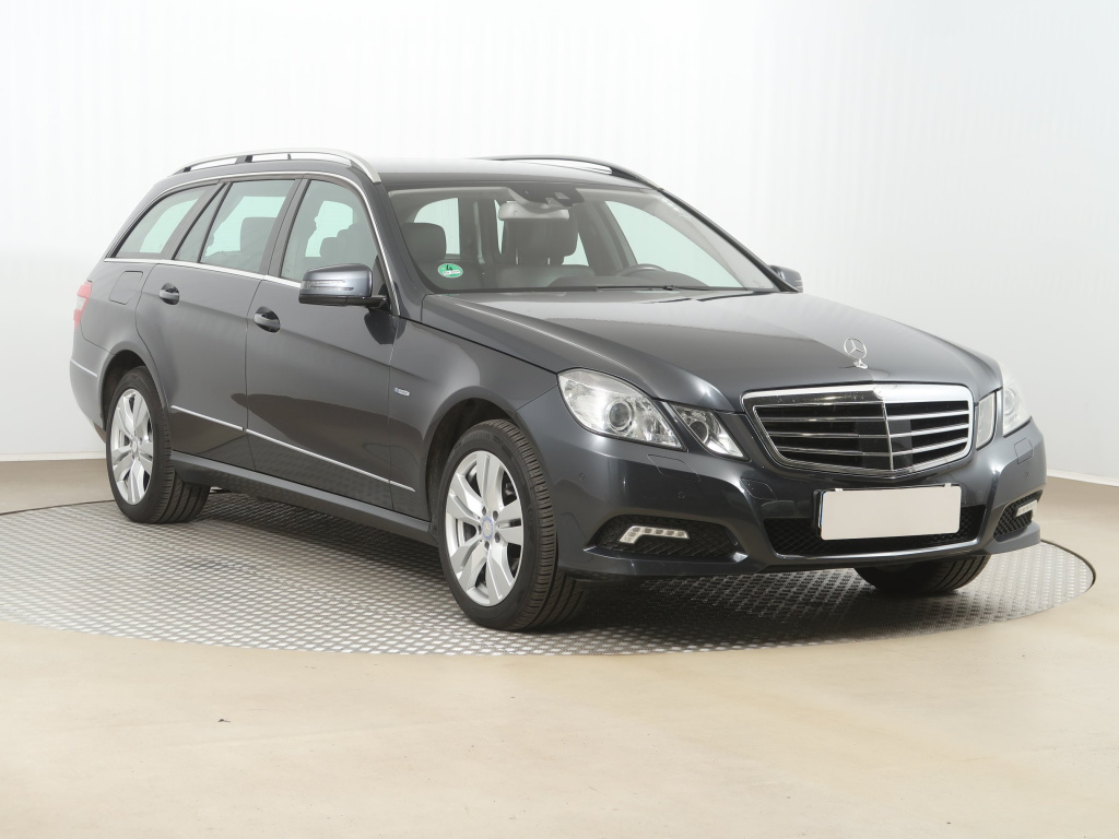 Mercedes-Benz E